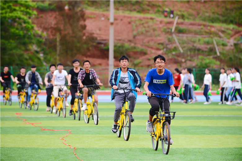 专题报道第二期丨南充市第二届中等职业学校学生田径锦标赛开幕式篇