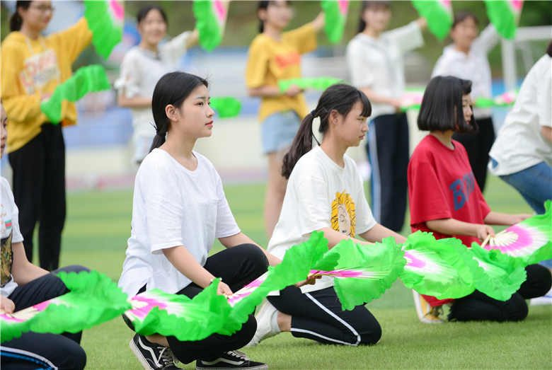 专题报道第二期丨南充市第二届中等职业学校学生田径锦标赛开幕式篇